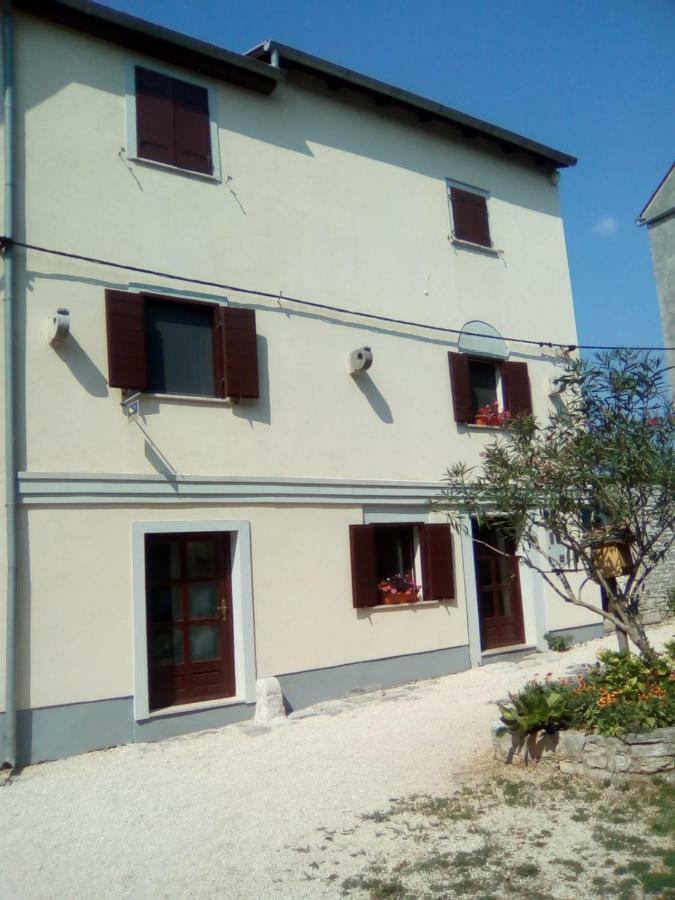 Mon Perin Castrum - Studio Castel * Bale